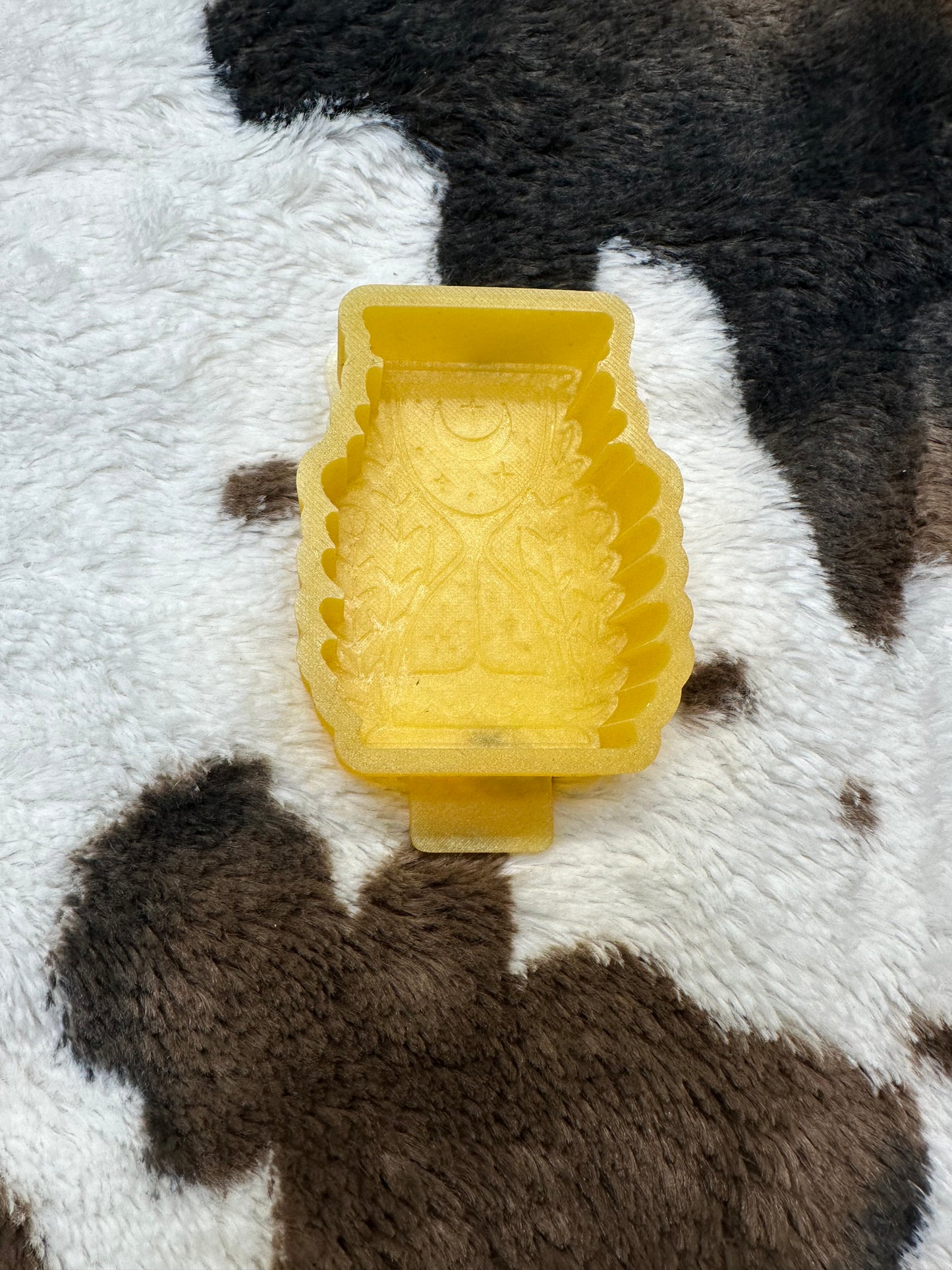 Hourglass Mold