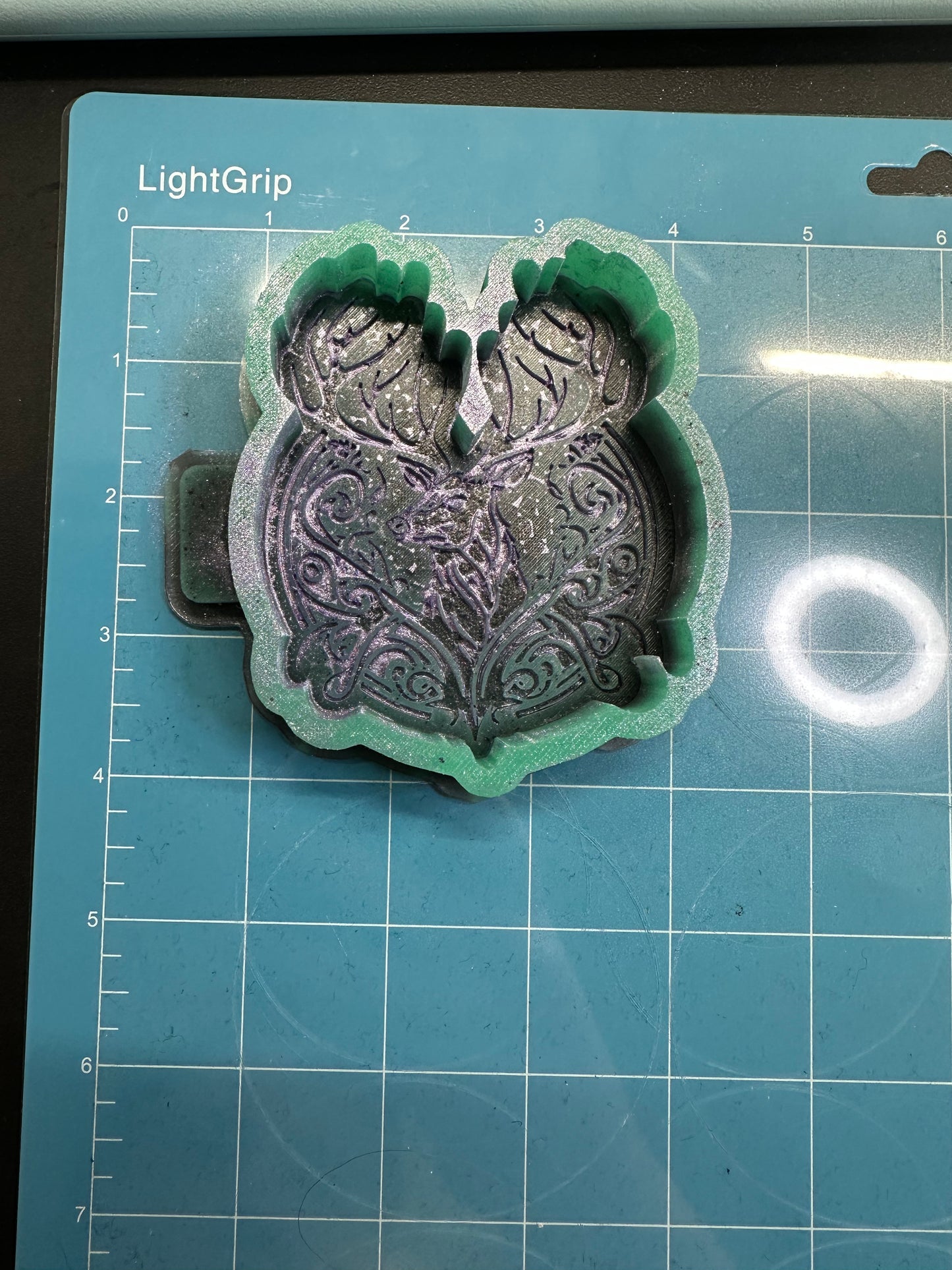 DEER HEAD WITH FILIGREE