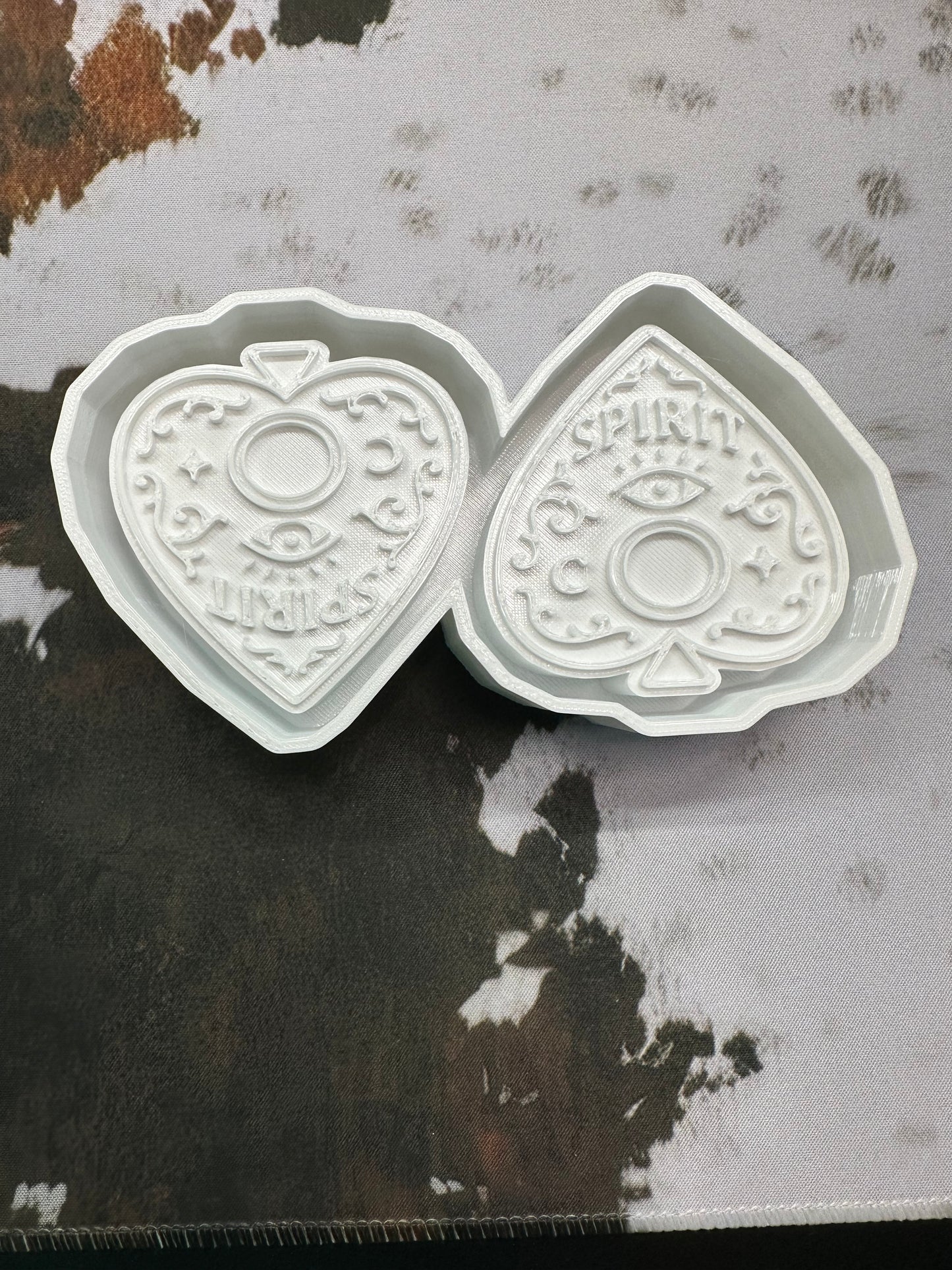 Ouija Board Planchette - vent clips