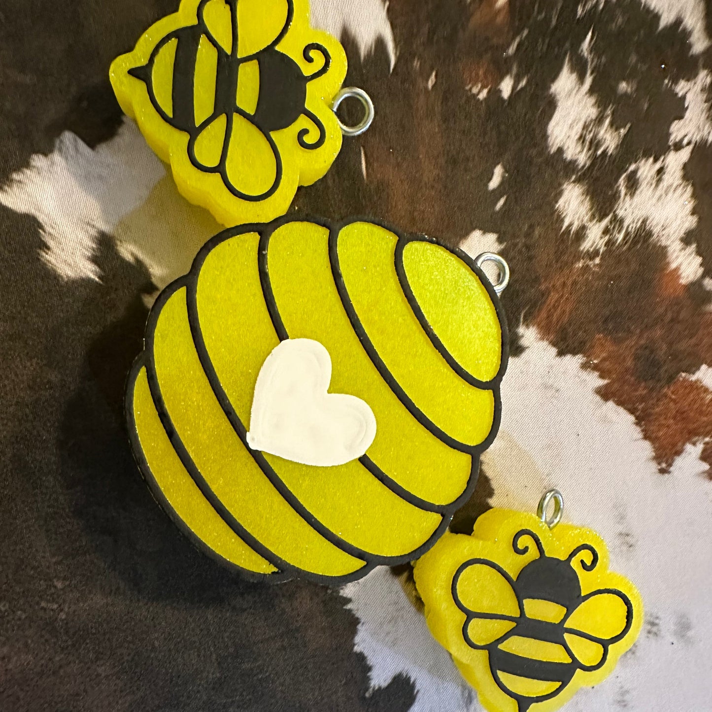 Bumble Bee's w/ Hive - Malibu Barbie